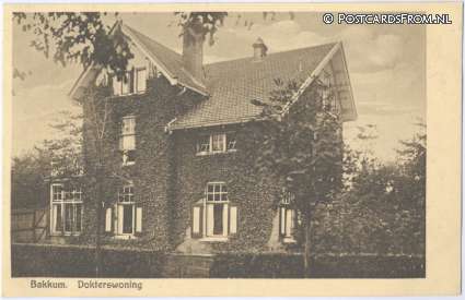 Bakkum, Dokterswoning ansichtkaart: Bakkum, Dokterswoning