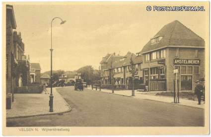 ansichtkaart: Velsen-Noord, Wijkerstraatweg. Cafe 'The City'