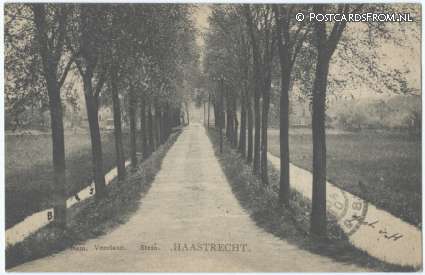 ansichtkaart: Haastrecht, Dam. Veerlaan. Stein