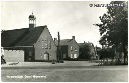 ansichtkaart: Waardenburg, Geref. Gemeente