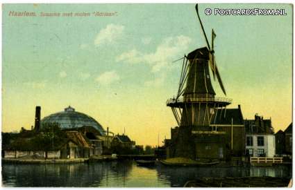 ansichtkaart: Haarlem, Spaarne met molen 'Adriaan'