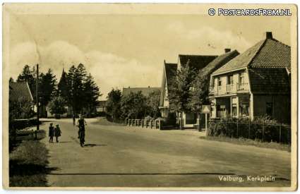 ansichtkaart: Valburg, Kerkplein