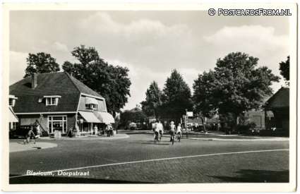 Blaricum, Dorpstraat ansichtkaart: Blaricum, Dorpstraat