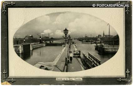 ansichtkaart: IJmuiden, Gezicht op de Sluis