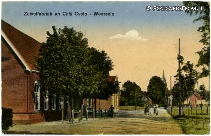 ansichtkaart: Weerselo, Zuivelfabriek en Cafe Cvelo