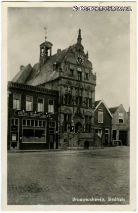 Brouwershaven, Stadhuis. Hotel Ringelberg ansichtkaart: Brouwershaven, Stadhuis. Hotel Ringelberg