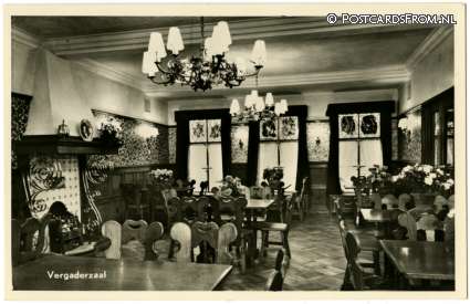 ansichtkaart: 's-Hertogenbosch, Hotel-Cafe-Rest. 'De Postzegel', Karrestraat 29-31. Vergaderzaal