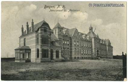 ansichtkaart: Bergen NH, Pensionaat St. Antonius