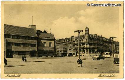 ansichtkaart: Maastricht, Stationsplein