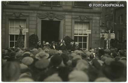 ansichtkaart: Brielle, Kon. Bezoek 1-4-1922. Stadhuis