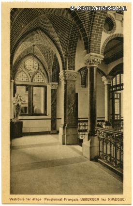 ansichtkaart: Ubbergen, Pensionnat Francais. Vestibule 1er etage