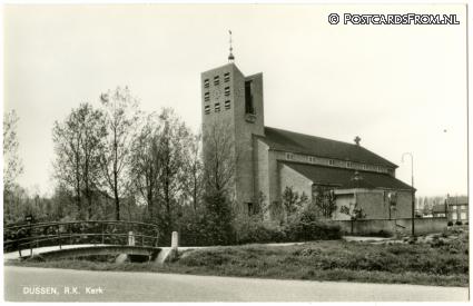 Dussen, R.K. Kerk ansichtkaart: Dussen, R.K. Kerk