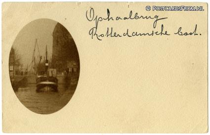 ansichtkaart: Oudewater, ? Ophaalbrug Rotterdamsche boot?