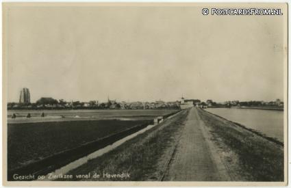 Zierikzee, Gezicht op Zierikzee vanaf de Havendijk ansichtkaart: Zierikzee, Gezicht op Zierikzee vanaf de Havendijk