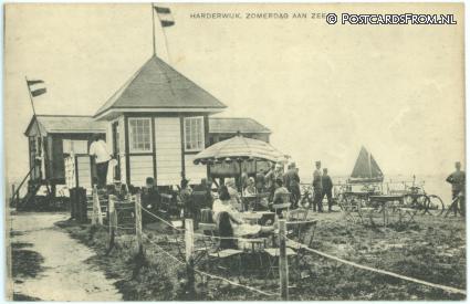 ansichtkaart: Harderwijk, Zomerdag aan zee