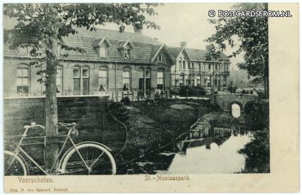 ansichtkaart: Voorschoten, St. Nicolaaspark