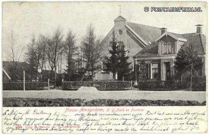 ansichtkaart: Nieuw-Amsterdam, C.G. Kerk en Pastorie