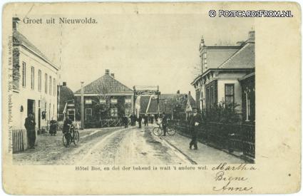Nieuwolda, Hotel Bos, en die der bekend is wait 't andere wel ansichtkaart: Nieuwolda, Hotel Bos, en die der bekend is wait 't andere wel