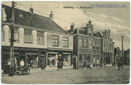 Halfweg NH, Kerkplein ansichtkaart: Halfweg NH, Kerkplein
