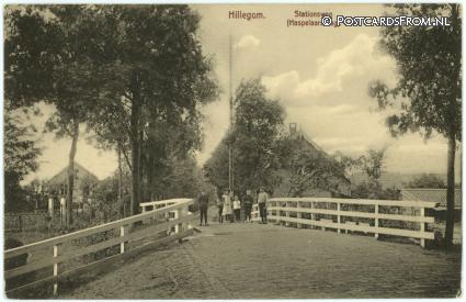 ansichtkaart: Hillegom, Stationsweg. Haspelaarsbrug