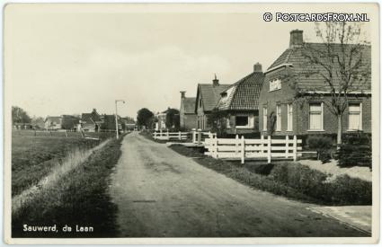 ansichtkaart: Sauwerd, De Laan