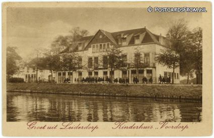 Leiderdorp, Kinderhuis 'Voordorp' ansichtkaart: Leiderdorp, Kinderhuis 'Voordorp'