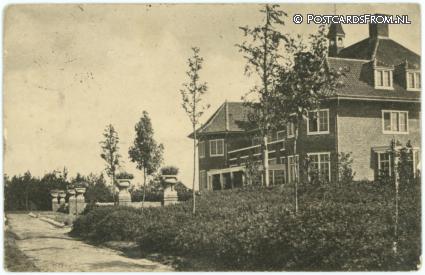 ansichtkaart: Esbeek, Pension 'Rustoord'. Herstellingsoord Verz. Mij. 'Utrecht'