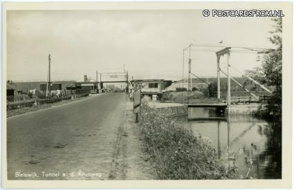 Bleiswijk, Tunnel a.d. Kruisweg ansichtkaart: Bleiswijk, Tunnel a.d. Kruisweg