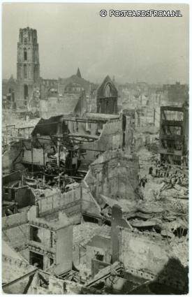 ansichtkaart: Rotterdam, Mei 1940. Overzicht van de verwoesting der binnenstad
