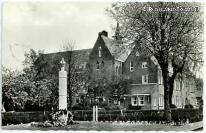 Sint Nicolaasga, O.L.Vr. v. Lourdes Stichting ansichtkaart: Sint Nicolaasga, O.L.Vr. v. Lourdes Stichting
