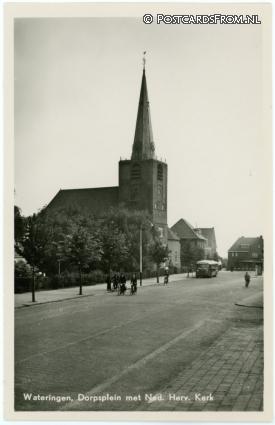 Wateringen, Dorpsplein met Ned. Herv. Kerk ansichtkaart: Wateringen, Dorpsplein met Ned. Herv. Kerk