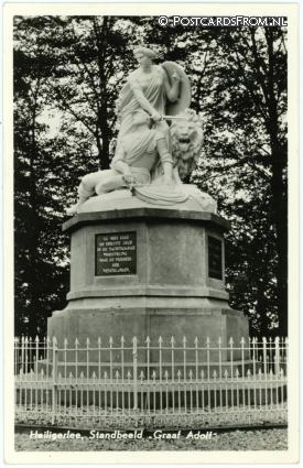 ansichtkaart: Heiligerlee, Standbeeld 'Graaf Adolf'