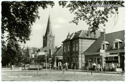 ansichtkaart: Heerde, Dorpsstraat