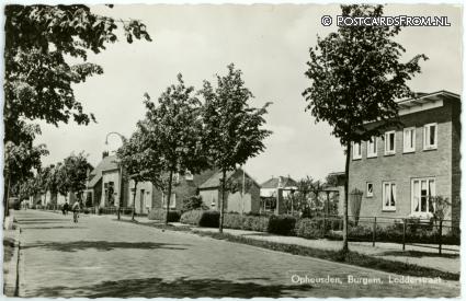 ansichtkaart: Opheusden, Burgem. Lodderstraat