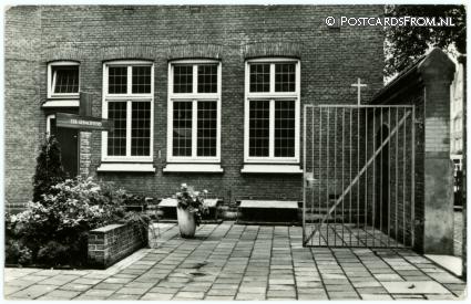 Amsterdam, Kapucijnenklooster. Lijnbaansgracht 48. Kerkplein ansichtkaart: Amsterdam, Kapucijnenklooster. Lijnbaansgracht 48. Kerkplein