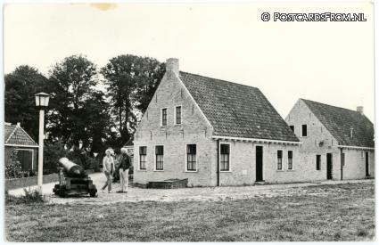 ansichtkaart: Bourtange, Patio - woningen