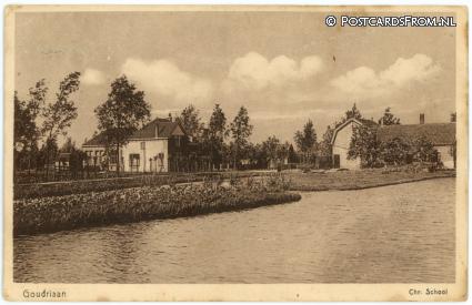 ansichtkaart: Goudriaan, Chr. School