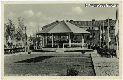 Dordrecht, De muziektent op het Joz. Israelsplein ansichtkaart: Dordrecht, De muziektent op het Joz. Israelsplein