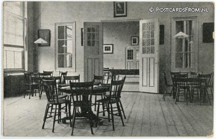 ansichtkaart: Noordwijkerhout, Retraitehuis 'St. Clemens'. Leeszaal
