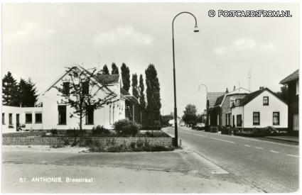 ansichtkaart: Sint Anthonis, Breestraat