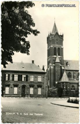 ansichtkaart: Schaijk, R.K. Kerk met Pastorie