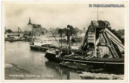 ansichtkaart: Maasbracht, Gezicht op het Dorp. Maasstroom
