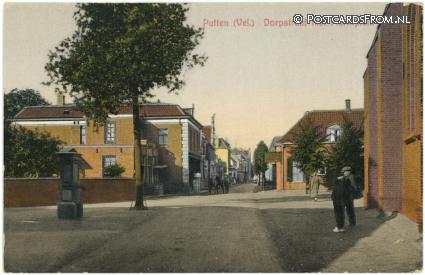 ansichtkaart: Putten, Dorpstraat met Marktplein