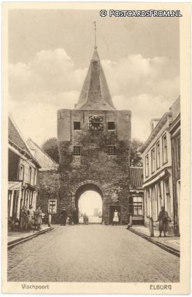 ansichtkaart: Elburg, Vischpoort. Handel in Brandstoffen 'E.W. Vinke'