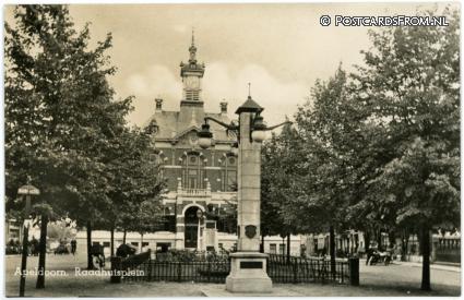 ansichtkaart: Apeldoorn, Raadhuisplein