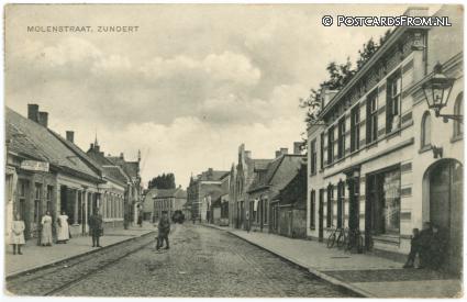 ansichtkaart: Zundert, Molenstraat. Goedkoope Winkel