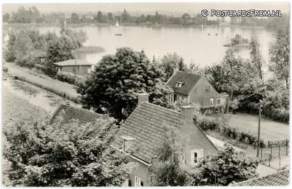 ansichtkaart: Sluipwijk, Uitzicht vanaf Ned. Herv. Kerk