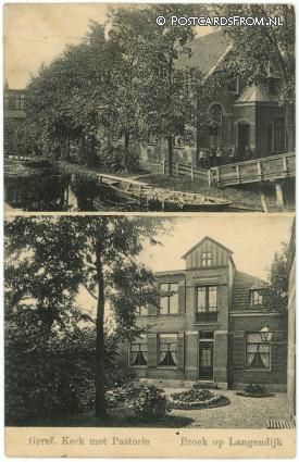 ansichtkaart: Broek op Langedijk, Geref. Kerk met Pastorie