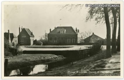 ansichtkaart: Hooge Zwaluwe, Haven of Havenstraat