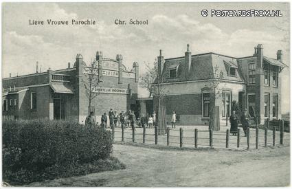 ansichtkaart: Vrouwenparochie, Lieve Vrouwe Parochie. Chr. School